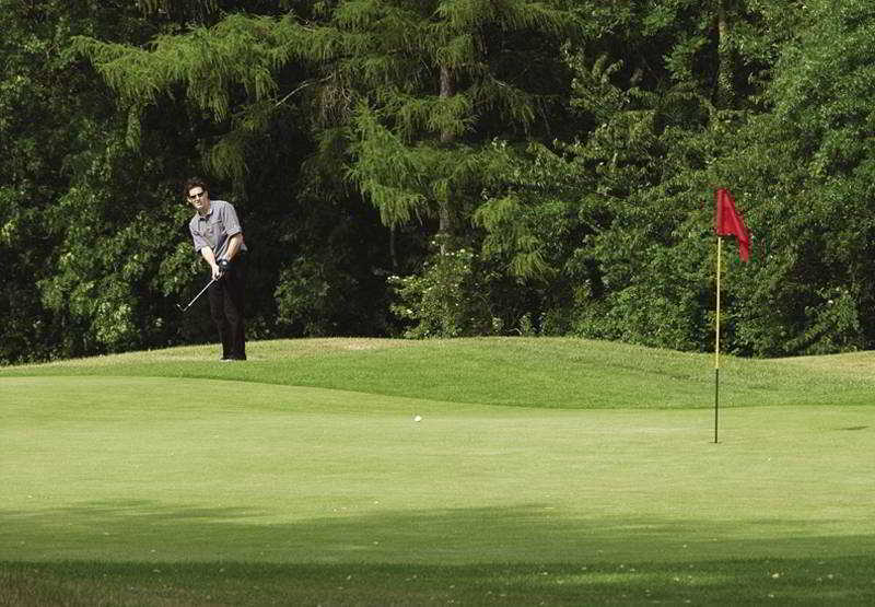 Coulsdon Manor Hotel And Golf Club London Borough of London Borough of Croydon Exterior foto